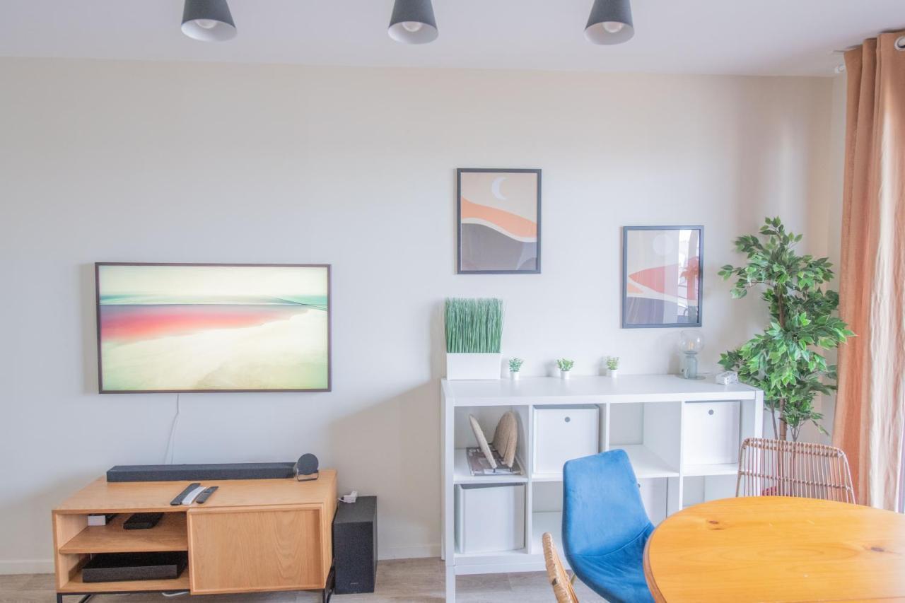 Machouart Le Duplex -Parking Gratuit Equipee Commodites- Aubervilliers Exterior foto